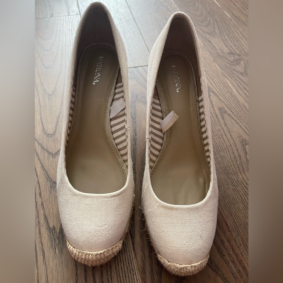 SOLD - Espadrille Wedges - Picture 5 of 5